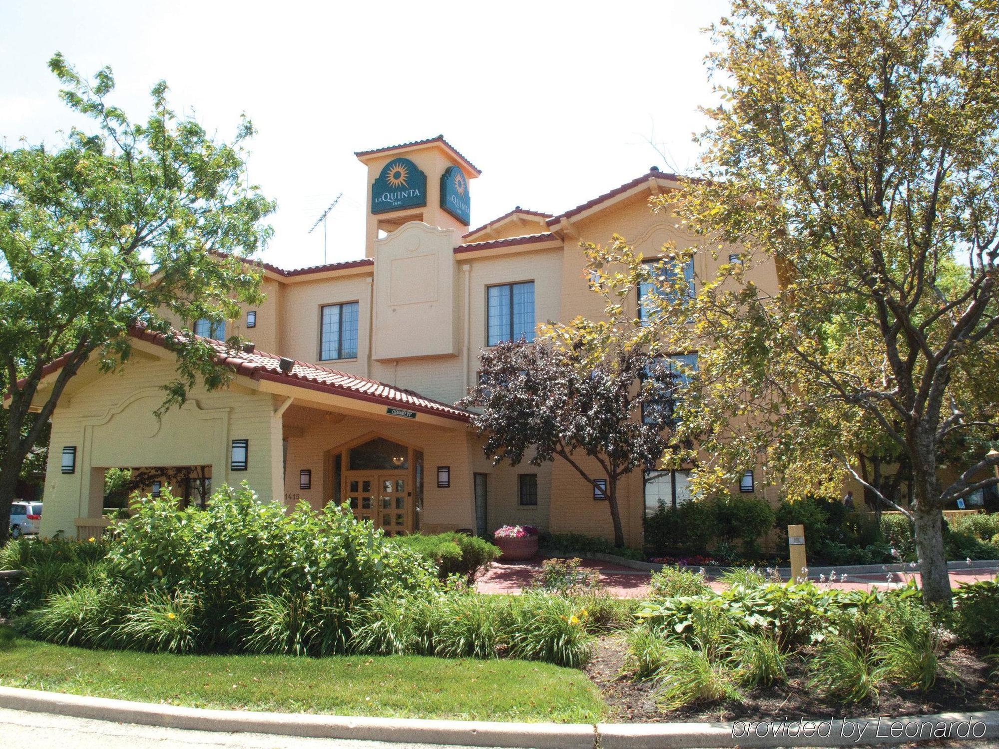Days Inn&Suites by Wyndham Arlington Heights Exterior foto
